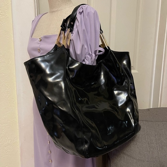 DKNY patent leather large hobo tote bag in black and silver hardware - Picture 15 of 15